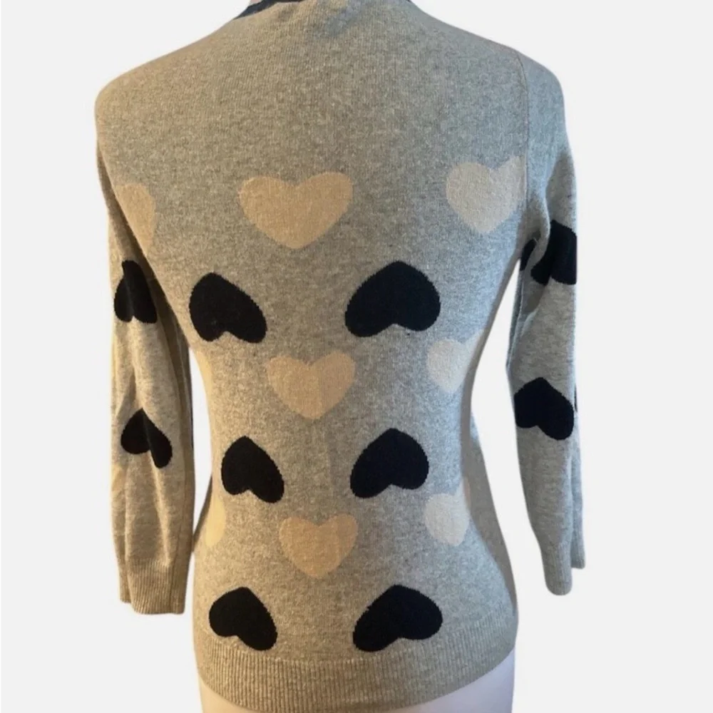 Heart Patterned Gray Sweater - Picture 3 of 4